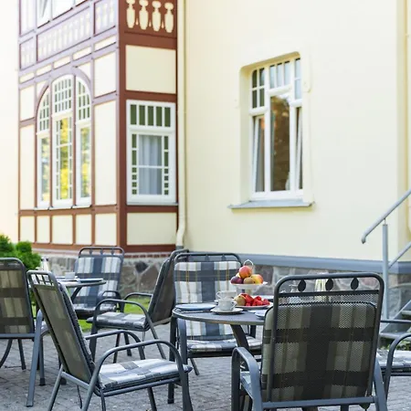 Hotel Am Haus 1 6 *